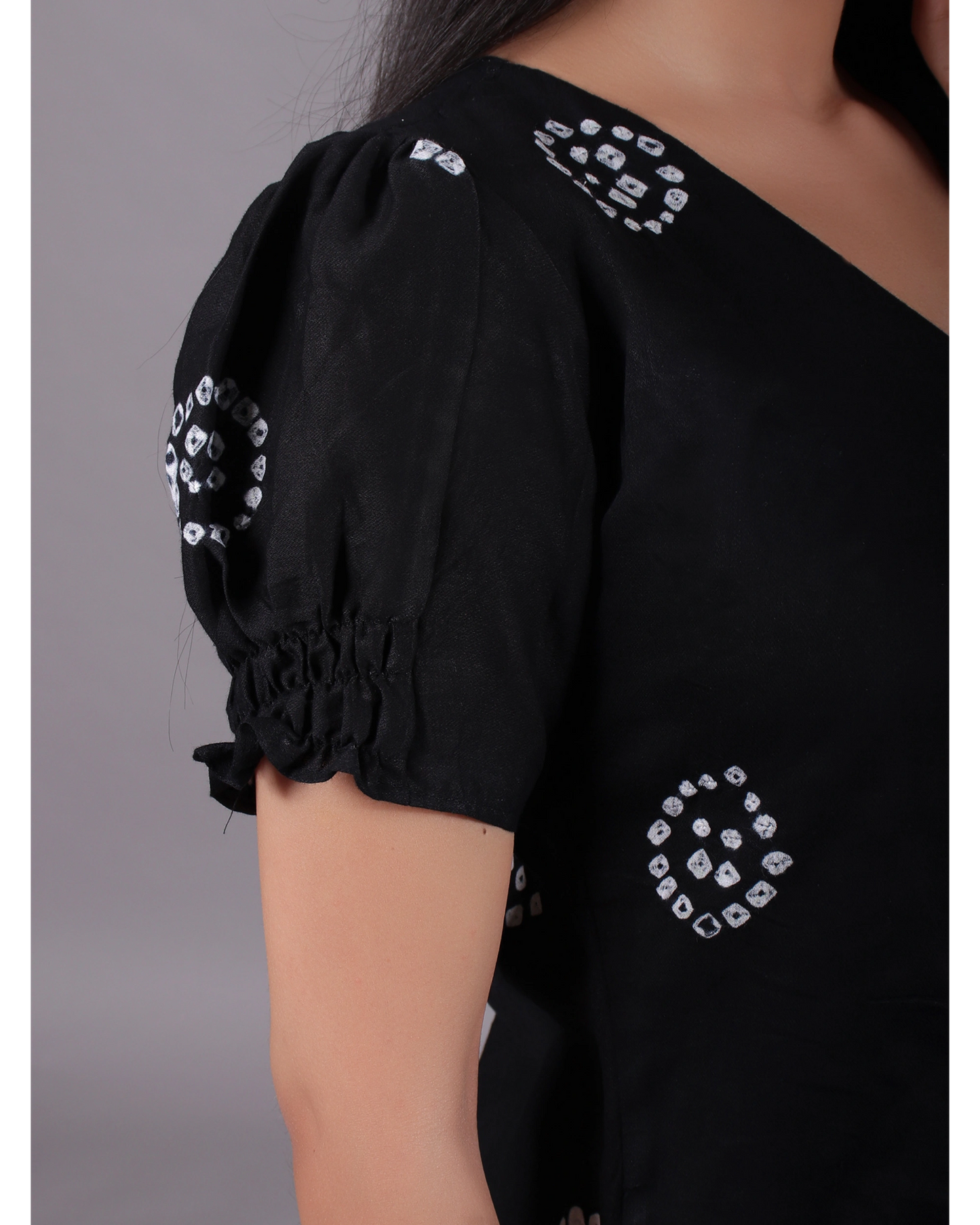 Black dress With Puff Sleeves