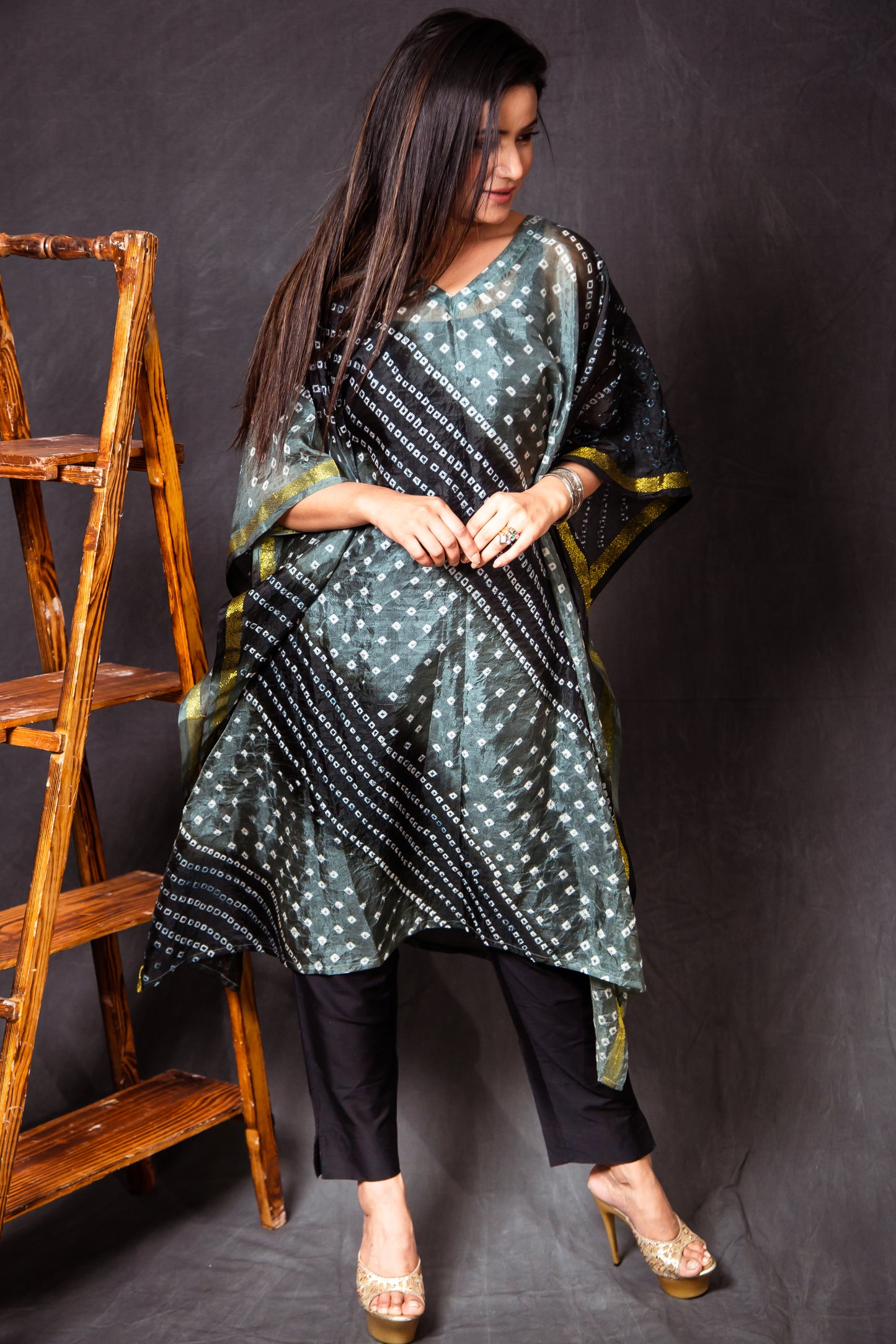 Black Kaftan with Sleeve Zari Border